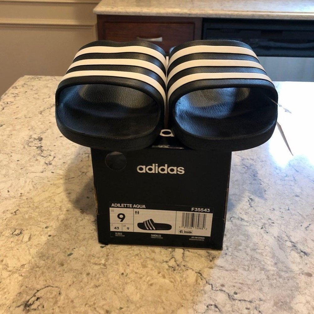 Adidas Mens Adilette Aqua Slides size 9